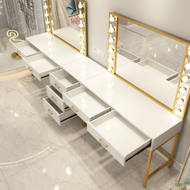 Makeup table Photo studio Make - Beauty And Makeup Studio reseña y precio
